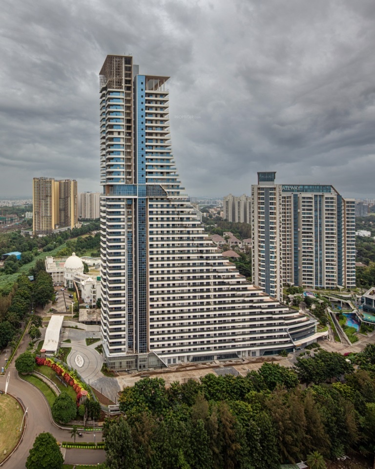 Amanora Gateway Towers, Hadapsar